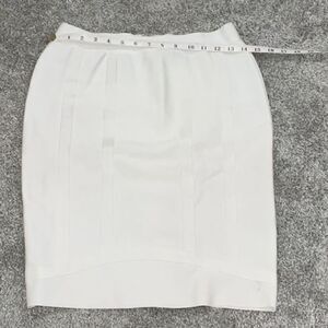 Gracia stretch pencil skirt